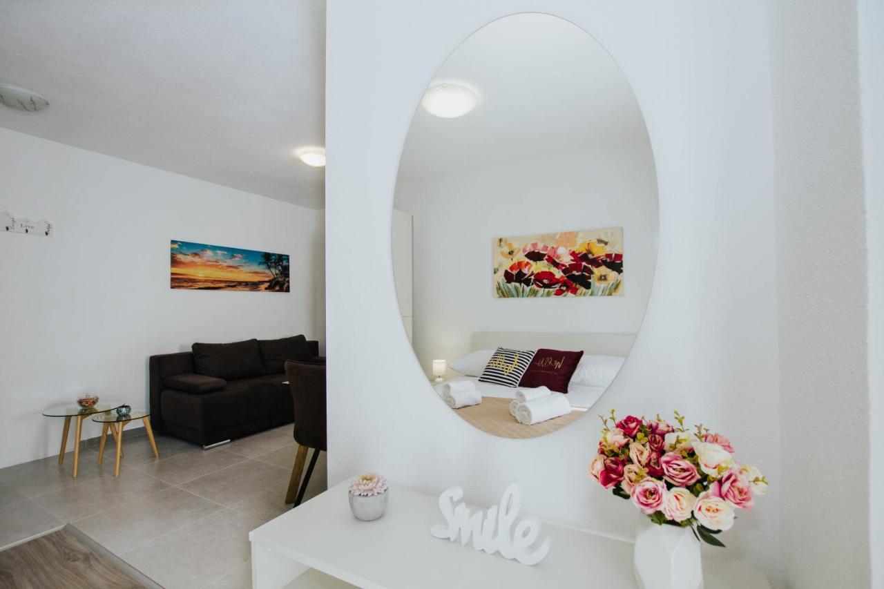 Ferienwohnung Blaise Trogir Exterior foto